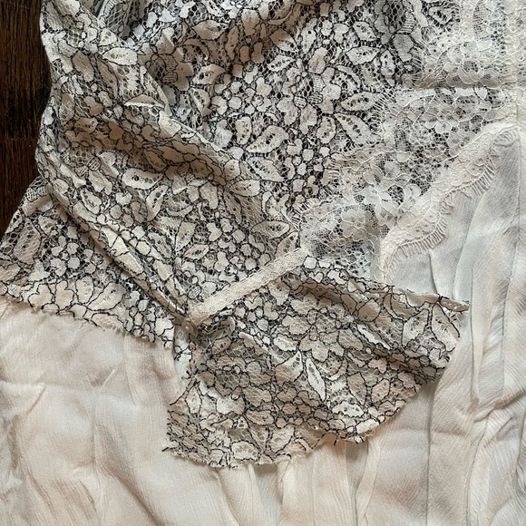 LIKE NEW FREE PEOPLE LACE DRESS TUNIC - Picture 3 of 10